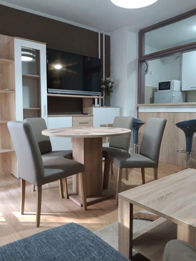 Apartman Centros Осиек Экстерьер фото